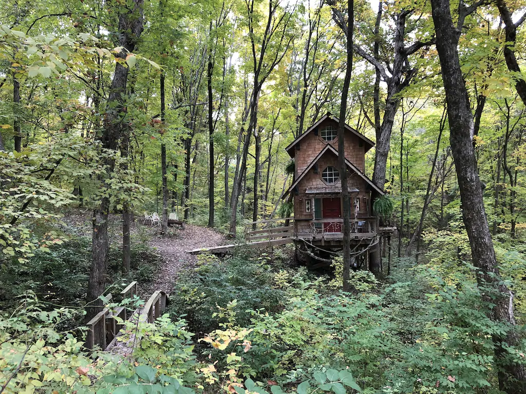 Treehouse rental in Indiana