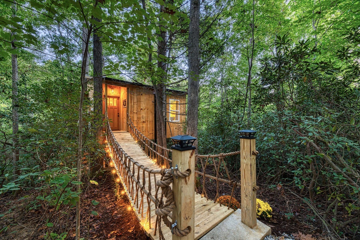 Luxurious Secluded Treehouse North Carolina