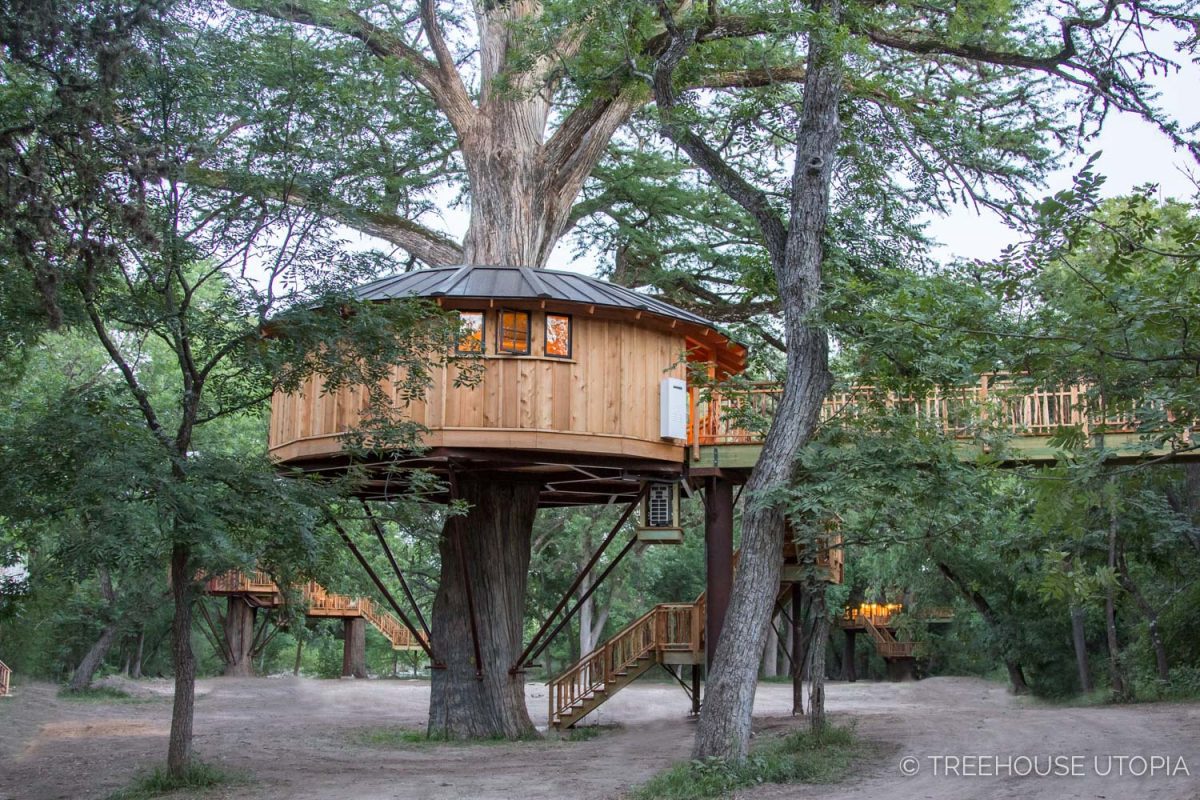 Utopia treehouse in Texas
